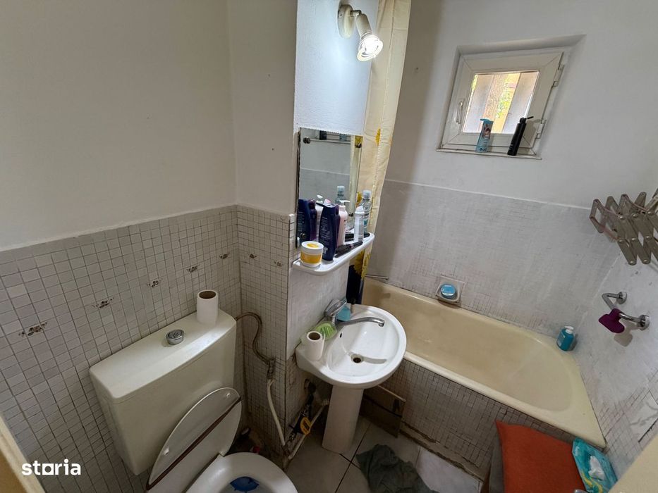 Apartament 2 camere, parter - zona Cetate