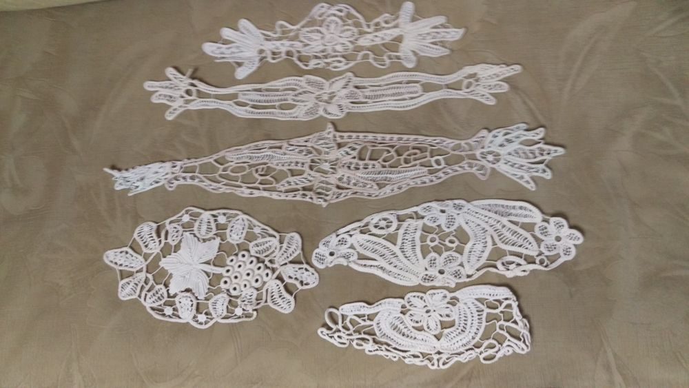 Vând-schimb milee lasetă, picturi neinramante, un bibelou peste sticla