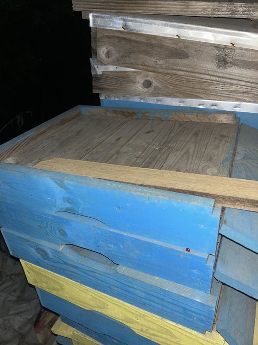 Магазини,дана,корпоси,празни рамки