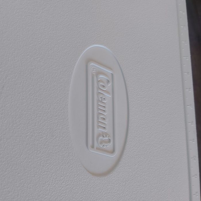 Хладилна кутия Coleman 70 quart Xtreme Marine White