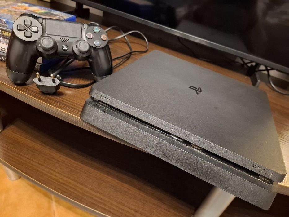 Vand PS4 slim 500GB