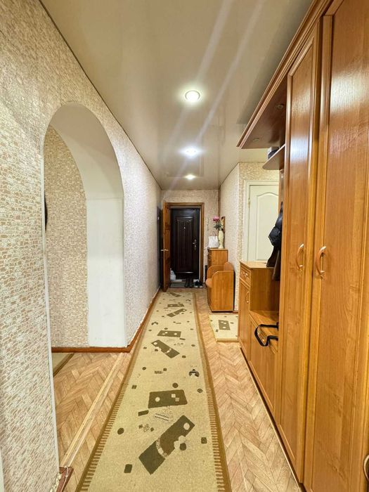 Продам 4 комн. квартиру, в районе Береке