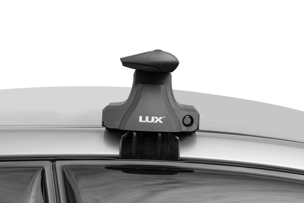Универсальный багажник LUX на крышу автомобиля