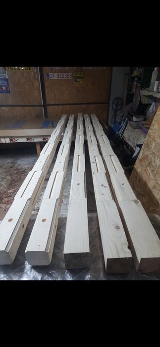 Stâlpi și grinzi terase