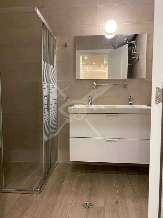 Дава се под наем Тристаен апартамент в Пловдив, Кършияка - 90 кв.м за 897.6 € - Снимка #9