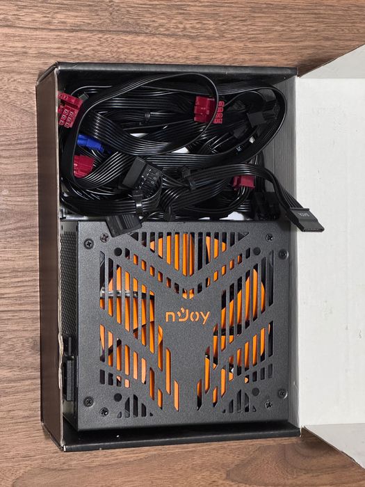 Vând componente PC – Placă video/Sursa/Monitor