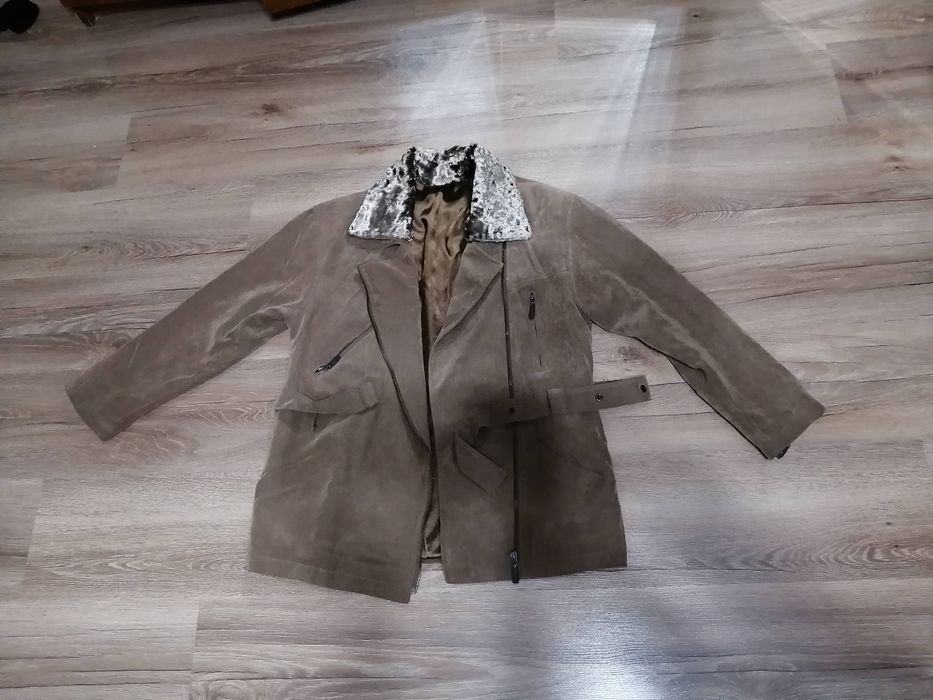 Фирменная  куртка на весну