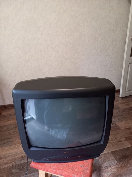 Продам телевизор