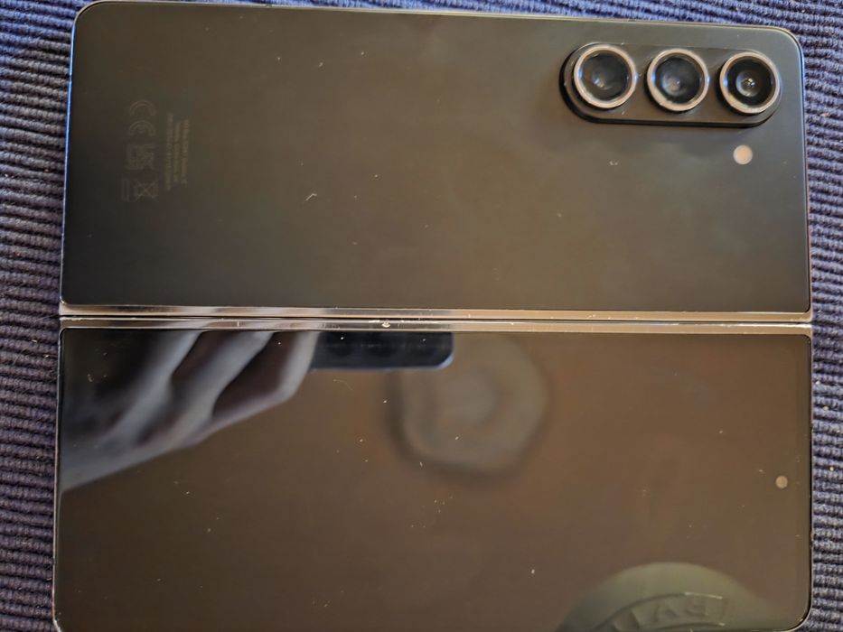 Samsung Galaxy Z Fold5