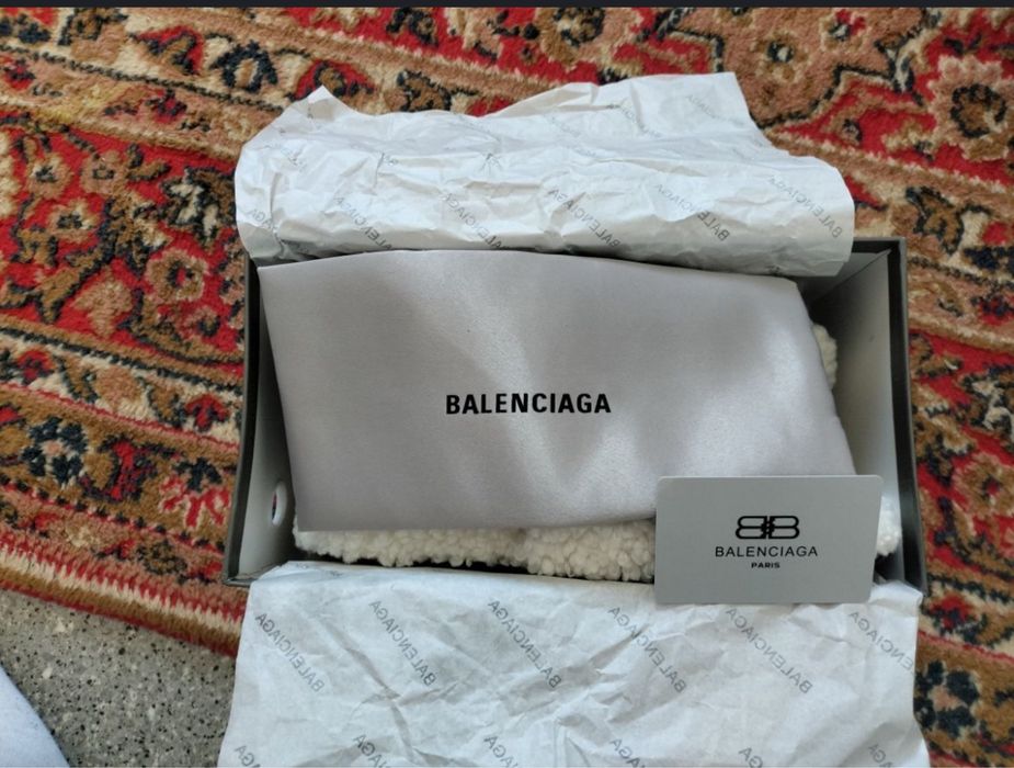 balenciaga slides