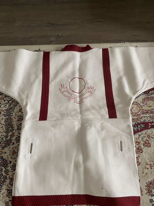 Продаю два Кимоно в отличном состоянии