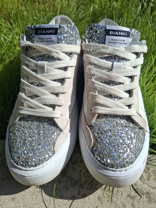 Страхотни дамски кецове с брокат Bianki