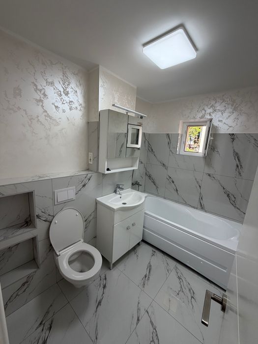 Închiriez apartament 2 camere în Bacău zona Miorița