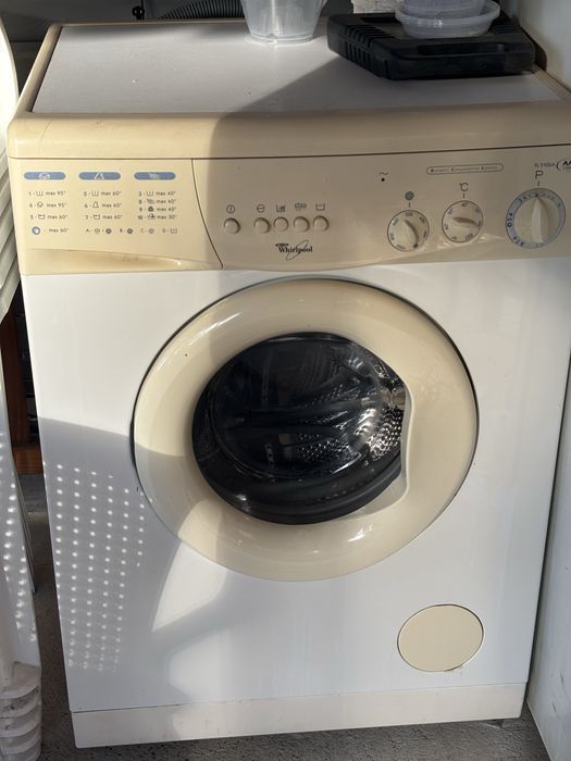 Masina de spalat haine Whirlpool stricata