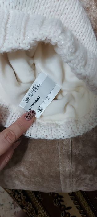 Продам новый комплект и шапочку!