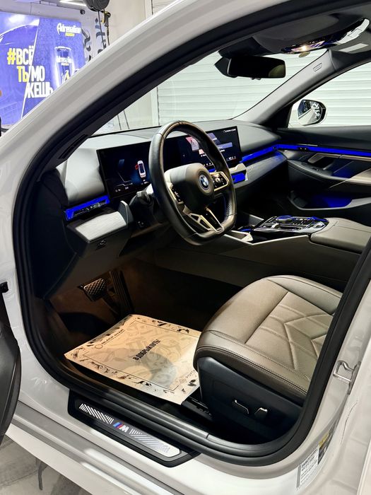 BMW i5 eDrive 2024