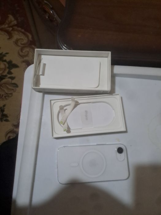 Iphone 16e новый