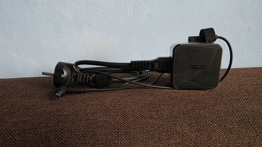 Wi-Fi LTE Router ASUS Wireless-AC1900 4G Gaming
Modem embedded 
A