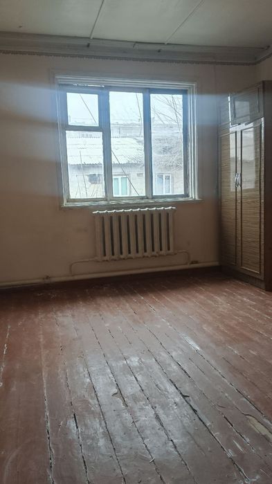 2 х комнатную квартиру Сергели Спутнике Ц2 В деревянном доме 1/2 огоро