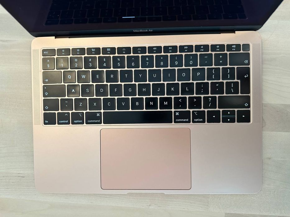 Macbook air 13” 2018 Gold Rose (8 GRAM, 128 GB)