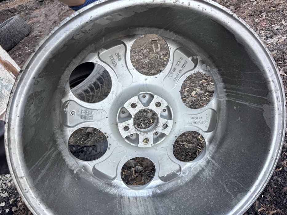 Диски  на  мерс  оргинал   р20