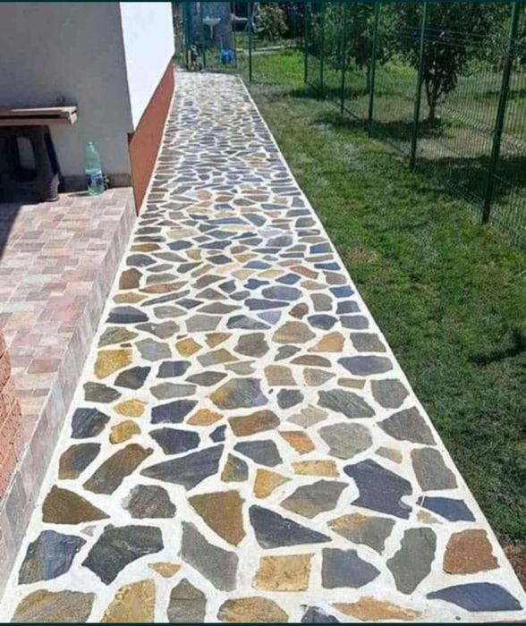 Vând piatră naturală de munte poligonală și montez