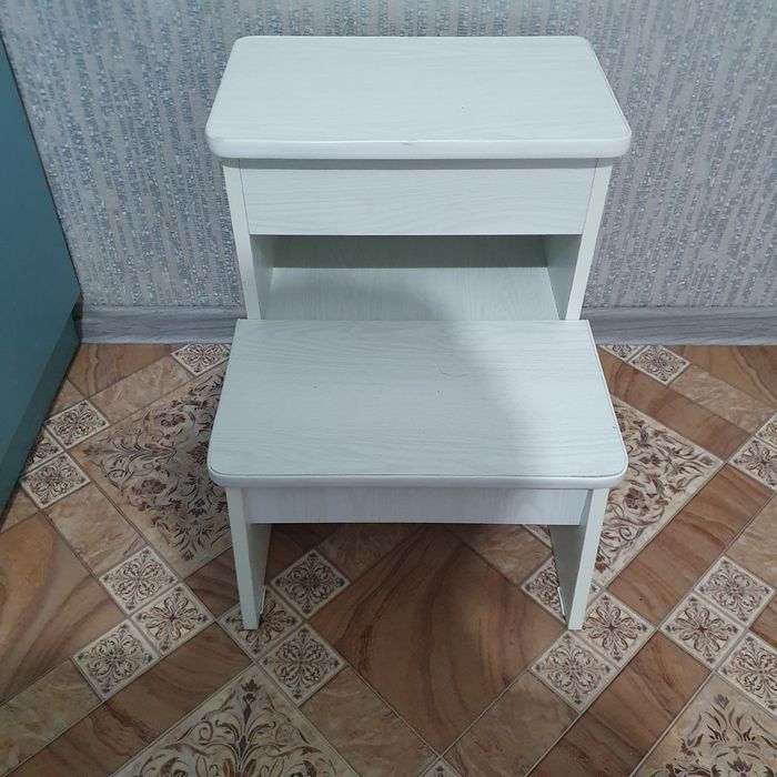 Продам табуретку-стремянка