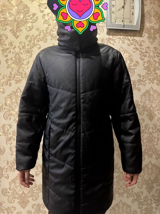 Женская куртка б/у весна