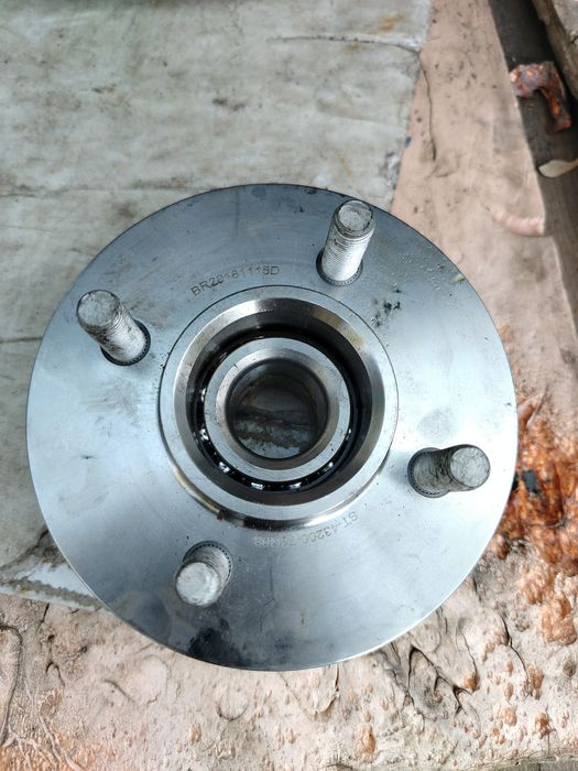 Продам ступицу Nissan Wingroad Y11