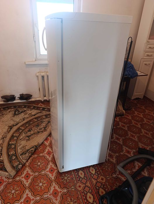 Продам Морозилник