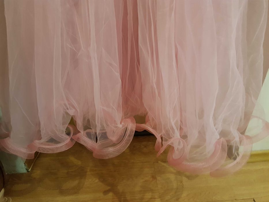 Rochie de nuntă trandafiriu,tull si broderie,marimea 38