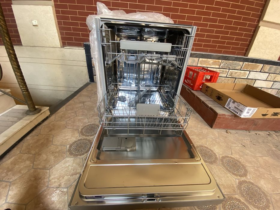 Idish yuvish mashinasi "BEKO"