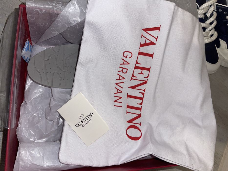 Adidasi Valentino Garavani