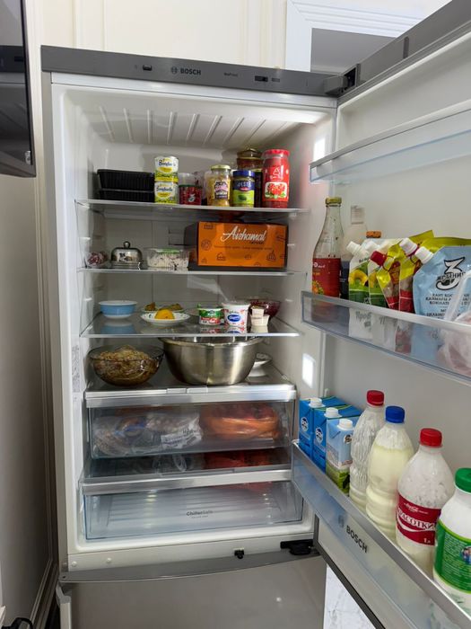 Холодильник BOSCH. За 100.000.