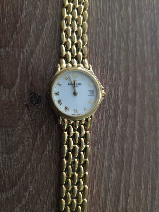 Дамски луксозен швейцарски часовник Raymond Weil Geneve (позлатен)