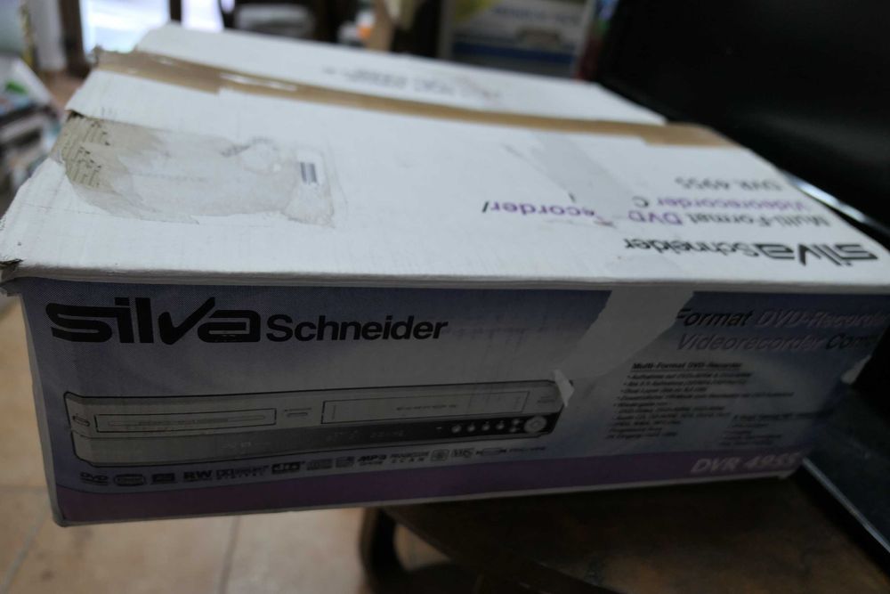 Dublu Recorder disc DVD Casete VHS SILVA Schneider DVR4955 Player
