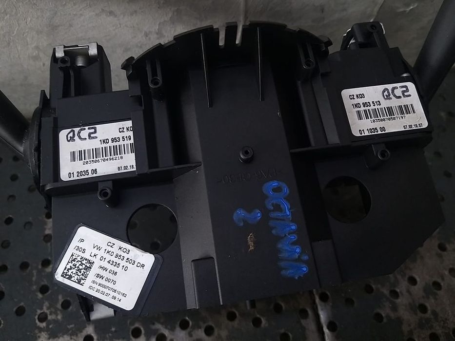 Bloc manete semnalizare stergator parbriz skoda octavia 2 1z 1k0953519 1k0953503 1k0953513