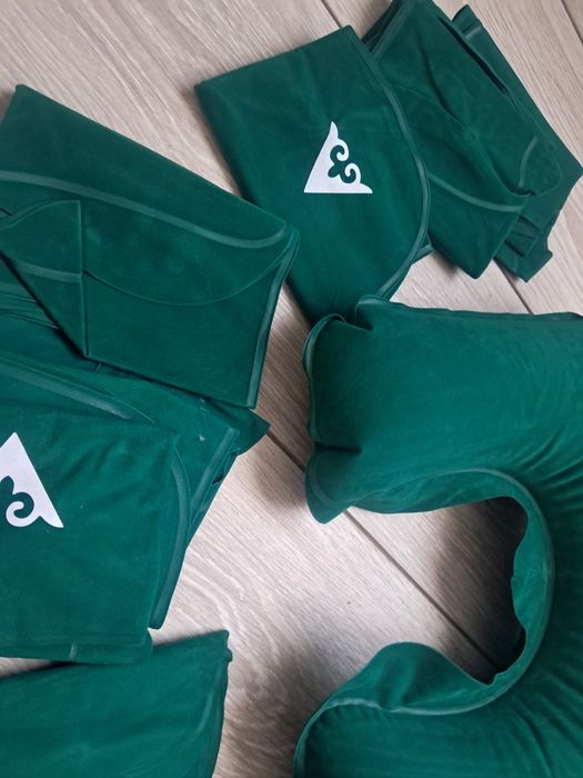 Продам новые надувные подушки для шеи