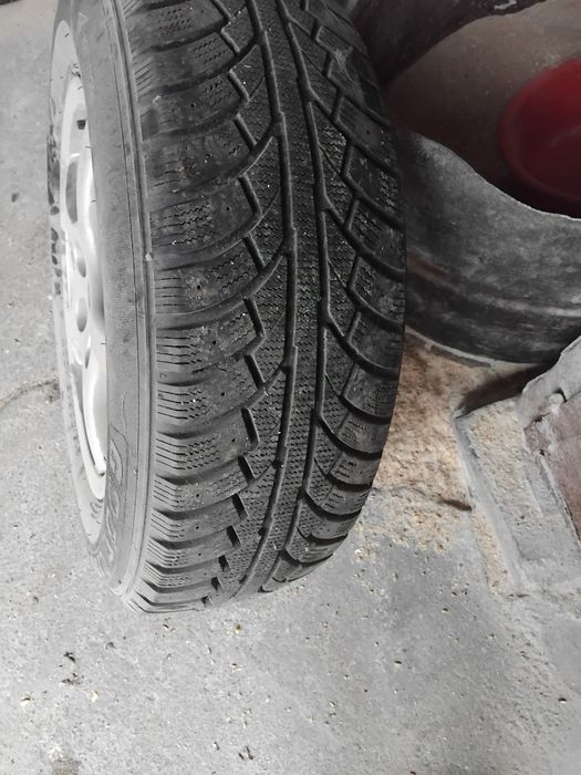 Genti si cauciucuri 215 70 16 de vanzare