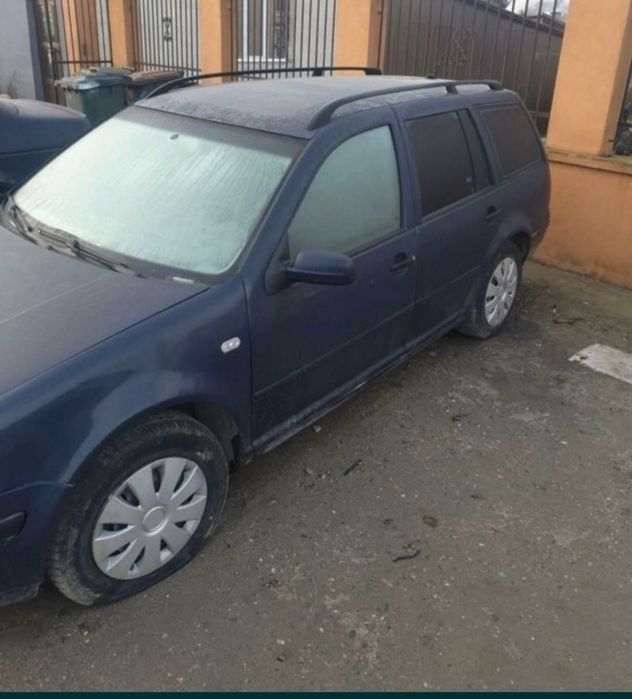 Dezmembrez Vw Golf 4 1.4, 1.6 benzina/ 1.9 Diesel
