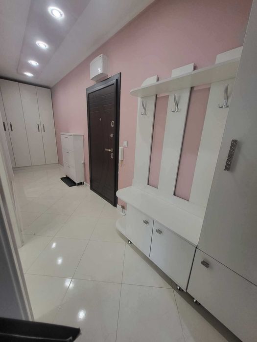 Дава се под наем Тристаен апартамент в София, Зона Б-19 - 88 кв.м за 750 € - Снимка #5