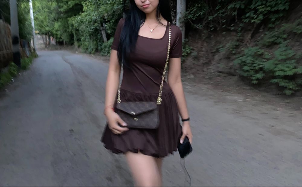 Платья в отличном состояний