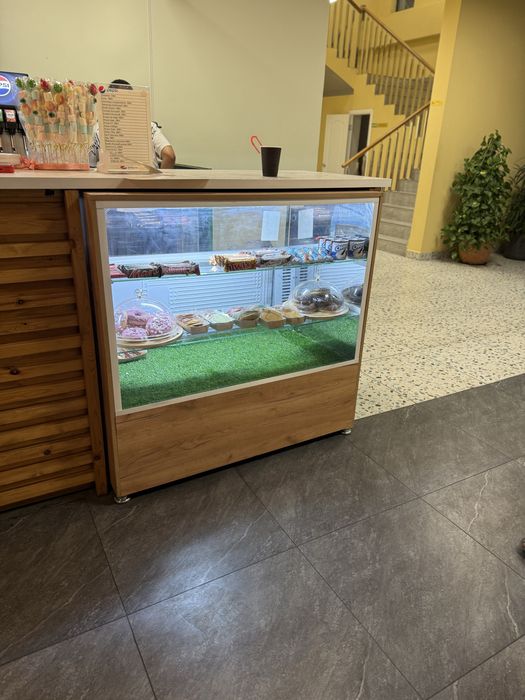 Витрина кондитерская