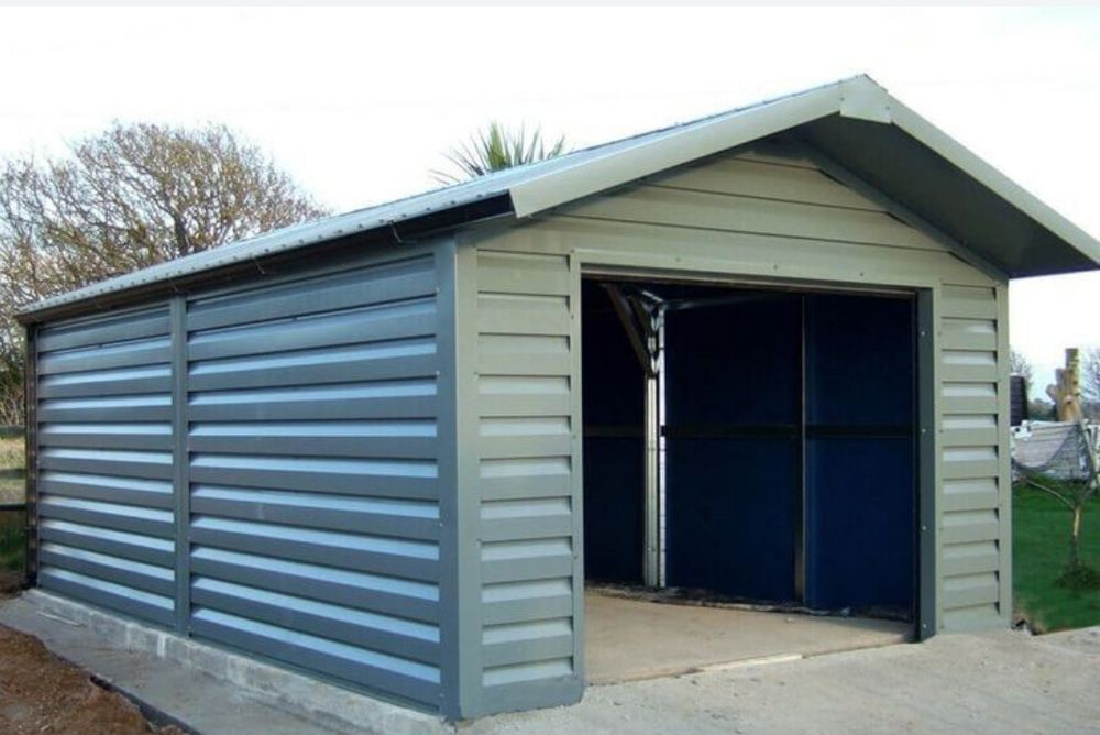 Executam la comanda garaje metalice si panouri sandwich folosind mater