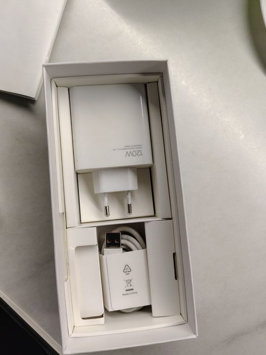 Vând Redmi Note 11 pro+ 5G