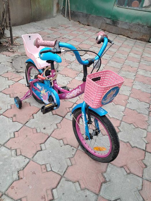 Детский велосипед и самокат