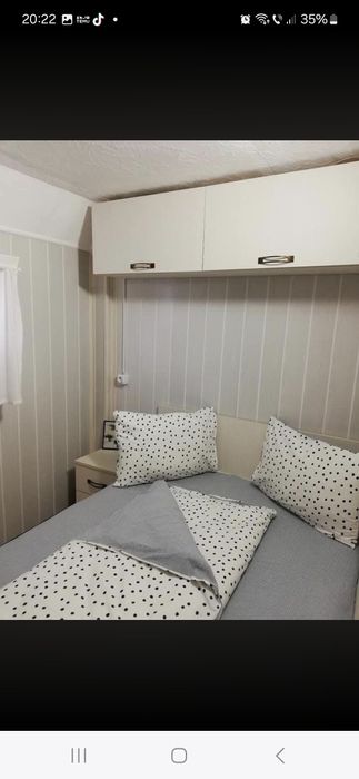 Vand hotel plutitor cu 10 camere