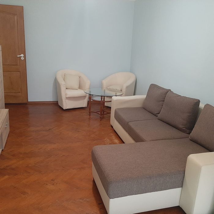 Închiriere apartament cu 2 camere
