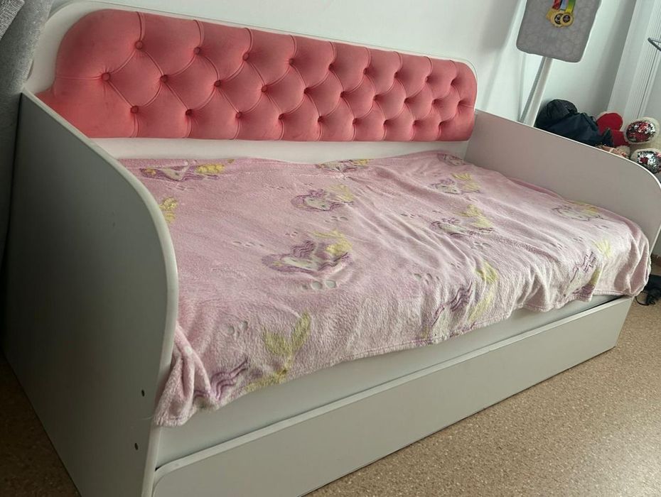 Продам кровати две