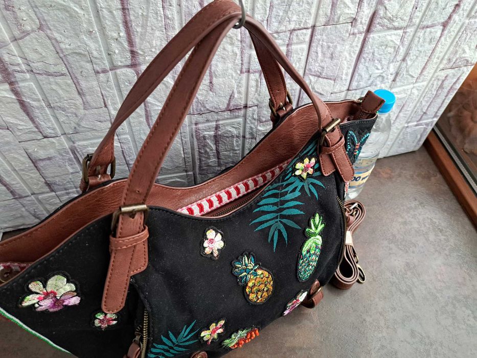дамска чанта Desigual,черна текстилна чанта,торба